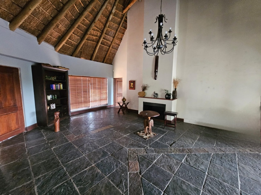 5 Bedroom Property for Sale in Boschenvaal River Front Lodges Free State